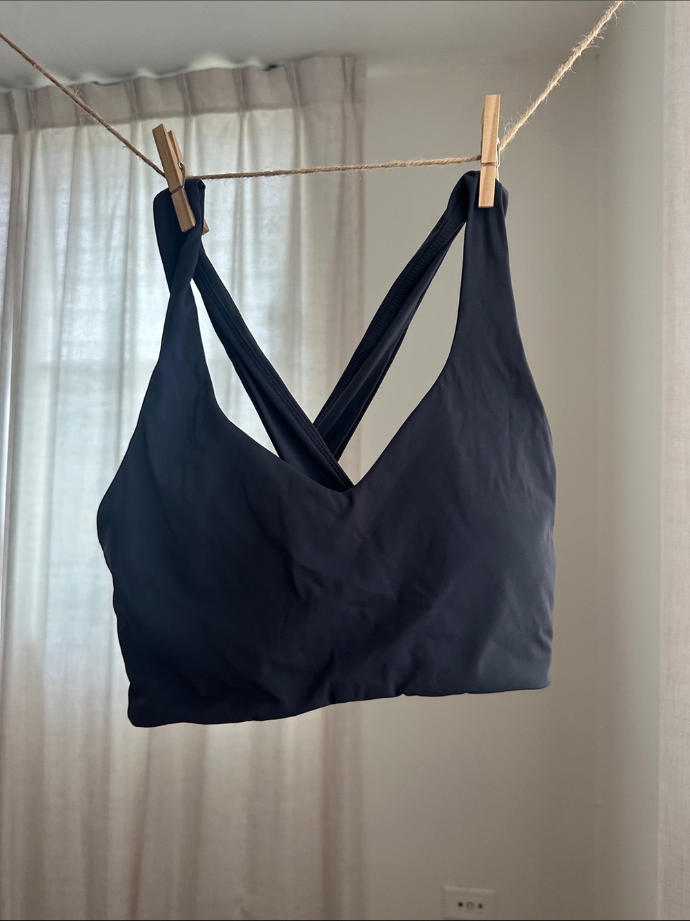Everyday Seamless V-Neck Bralette - Black